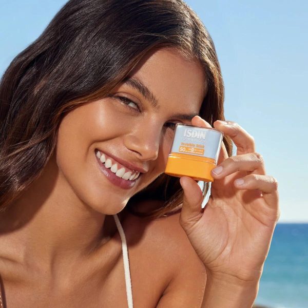 ضدآفتاب استیکی ایزدین | ISDIN Fotoprotector Invisible Stick SPF50 - Image 2